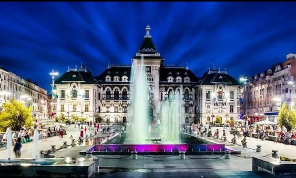 Blue Light Ultracentral Craiova Exterior photo