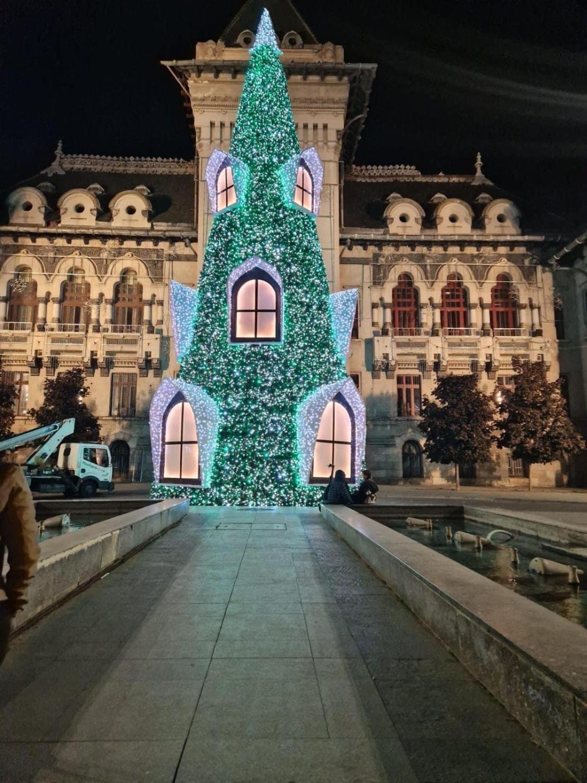 Blue Light Ultracentral Craiova Exterior photo